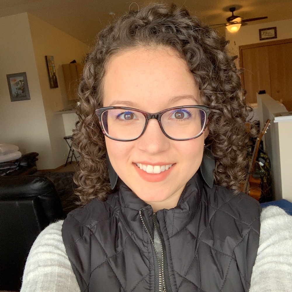 Meet your Posher, Janira